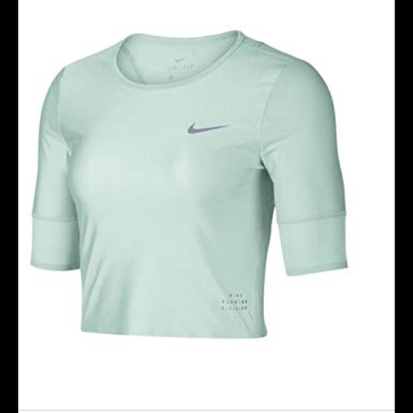 nike reflective crop top